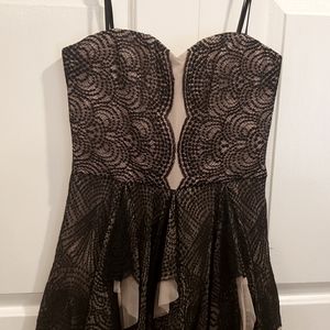BCBGMAXAZRIA dress size 06